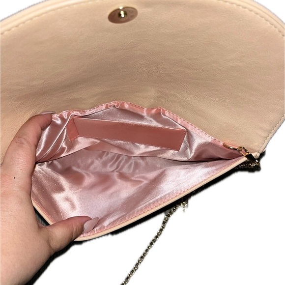 Floral Embroidered Goldtone Rhinestone Bee Purse Clutch, Chain Strap, Light Pink - Picture 2 of 9